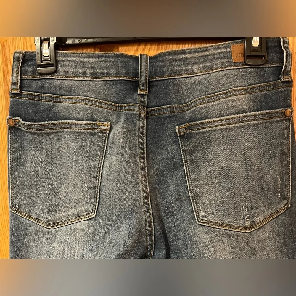 Judy Blue Mid Rise Relaxed Fit Distressed Cropped Blue Denim‎ Jeans Size 30